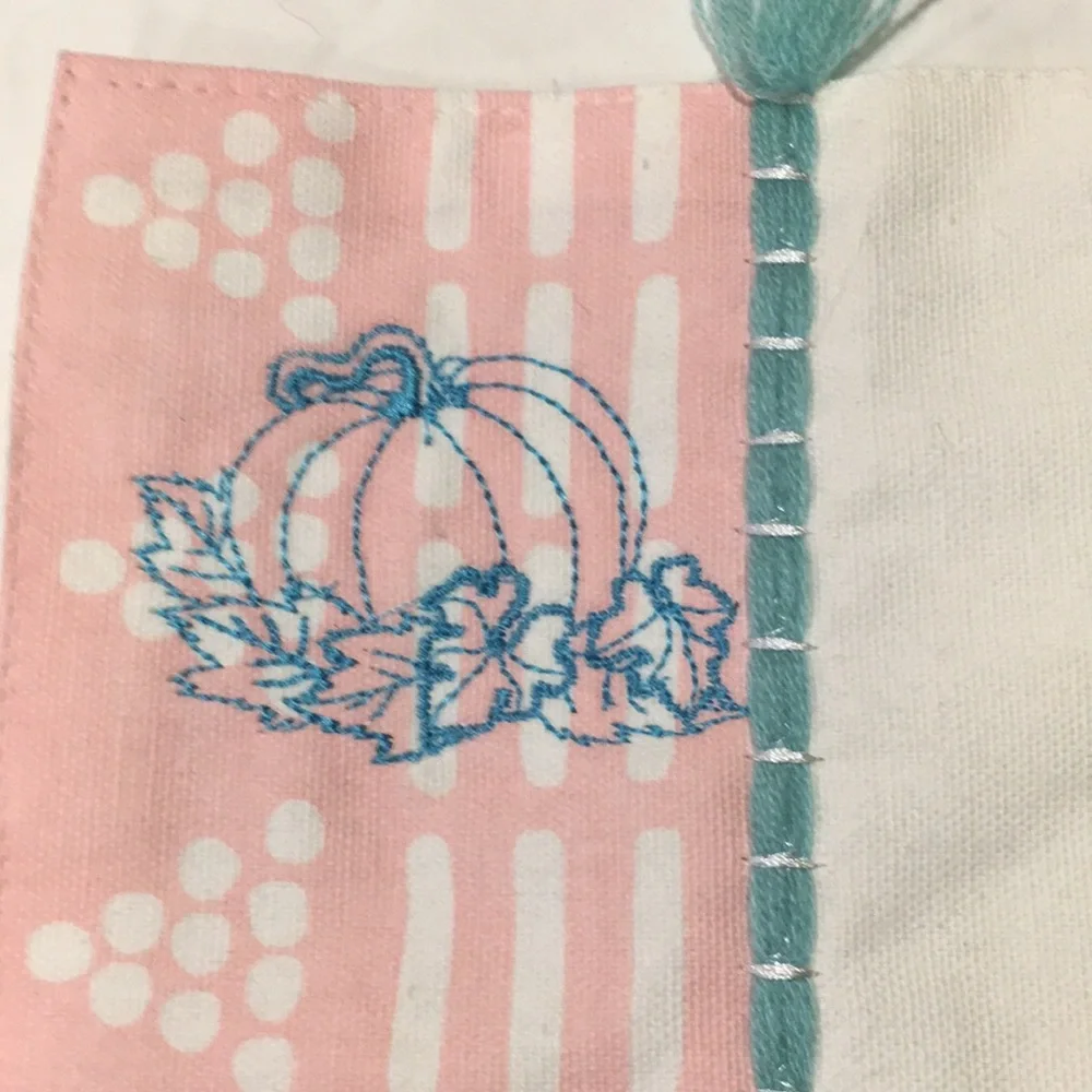 Handmade Pumpkins Table Runner and 2 Placemats  NEW